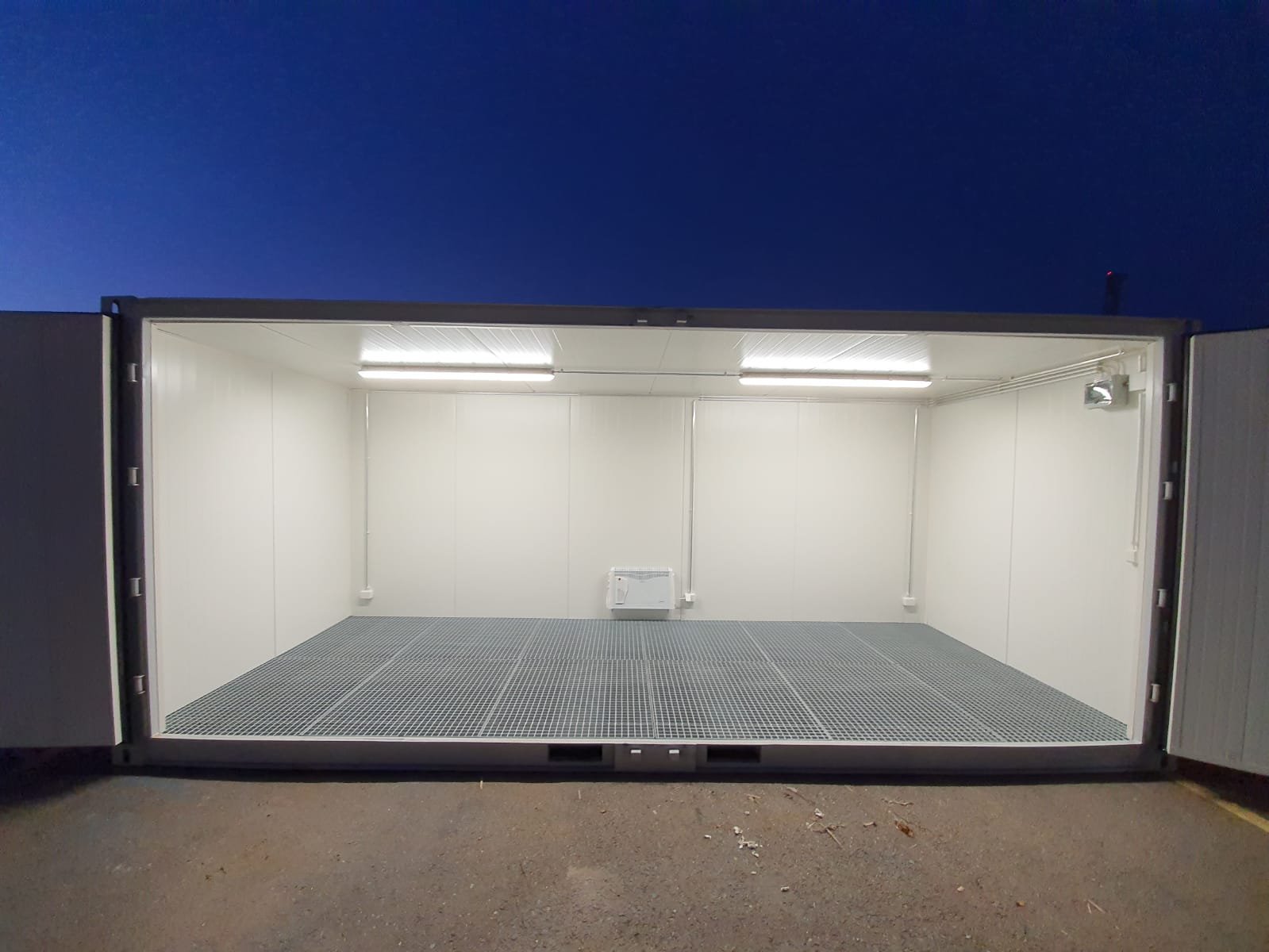 20’ insulated hazardous waste containers, side opening